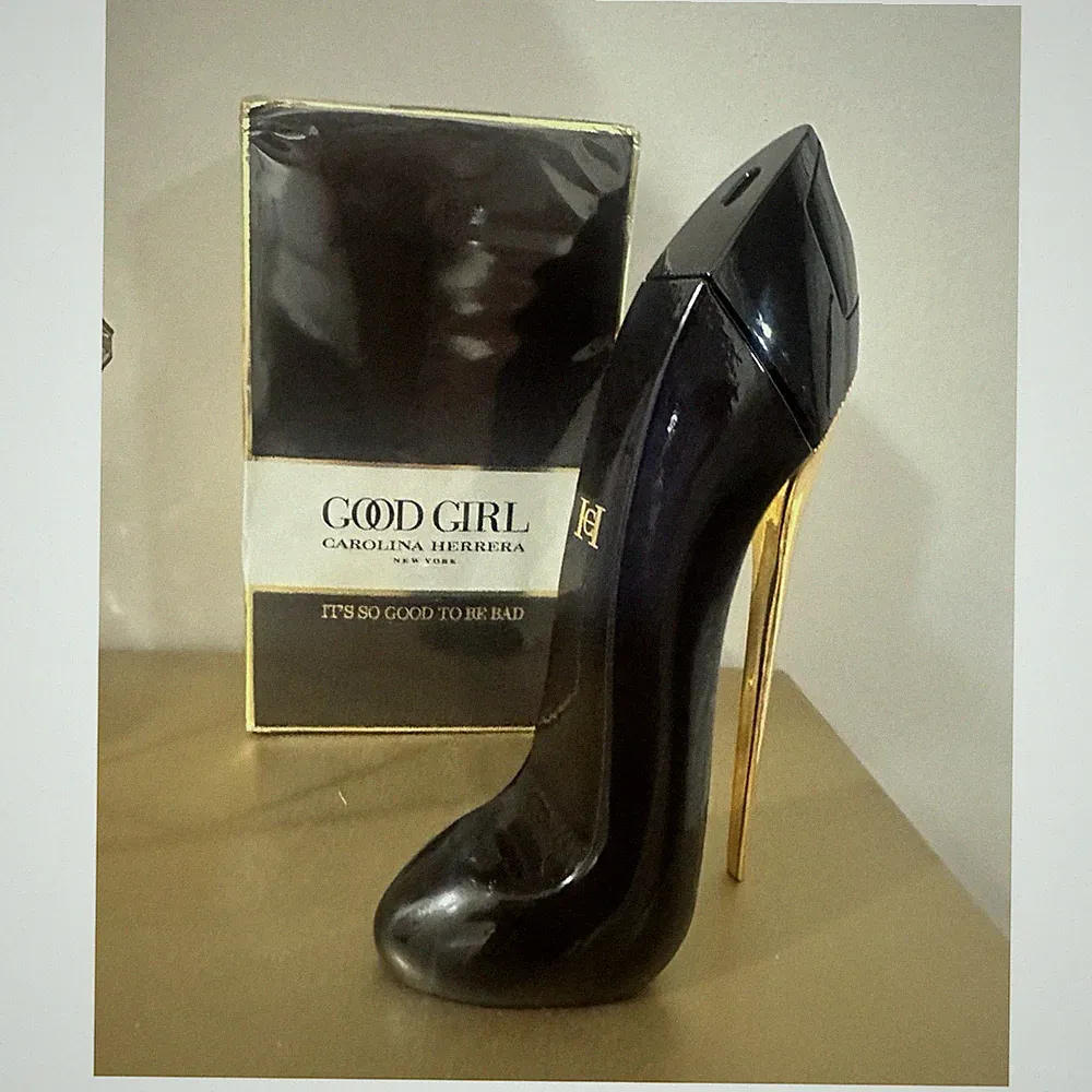 Carolina Herrera Good Girl Eau de Parfum Spray 2.7 fl oz Shoe Bottle