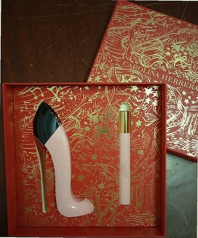 Carolina Herrera Perfume New York Blush Gift Set